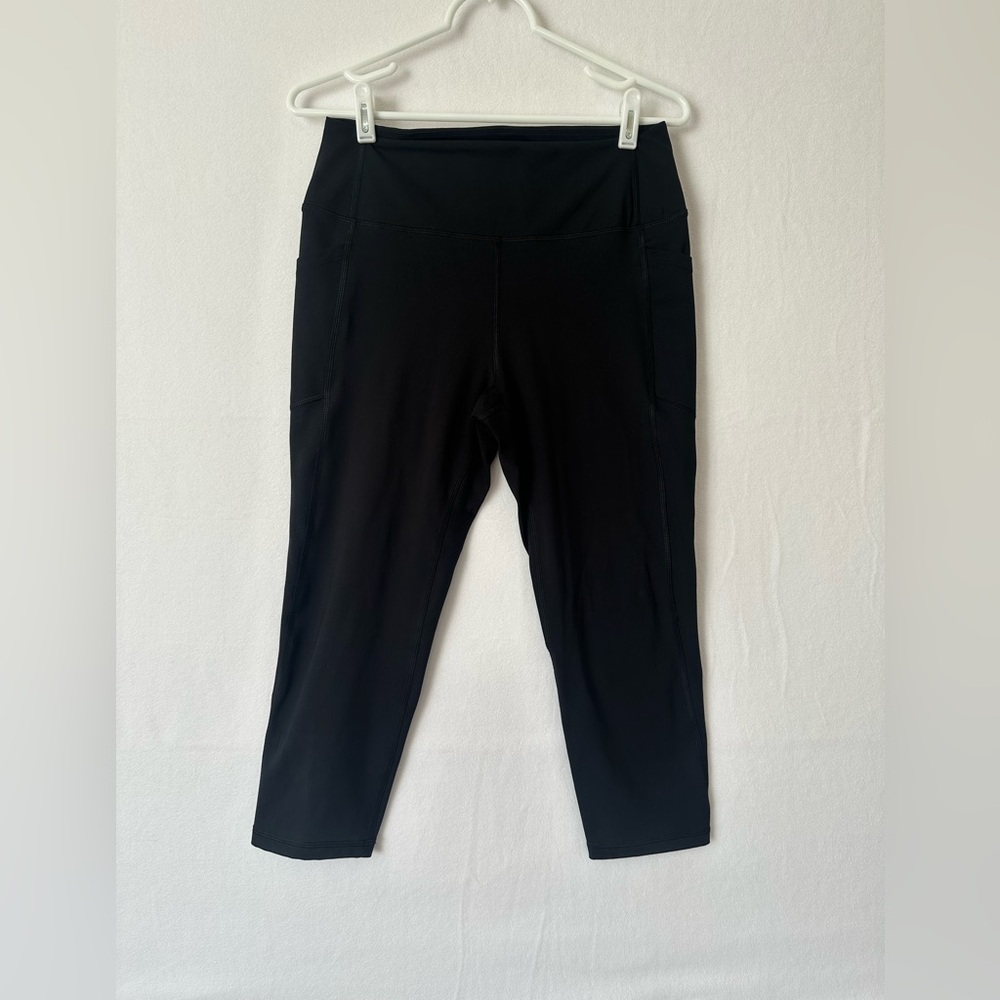 GapFit Black Capris Length Leggings – Women’s Size L